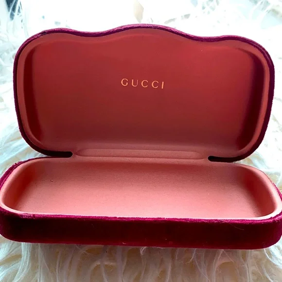 Authentic Gucci sunglasses - Picture 6 of 9